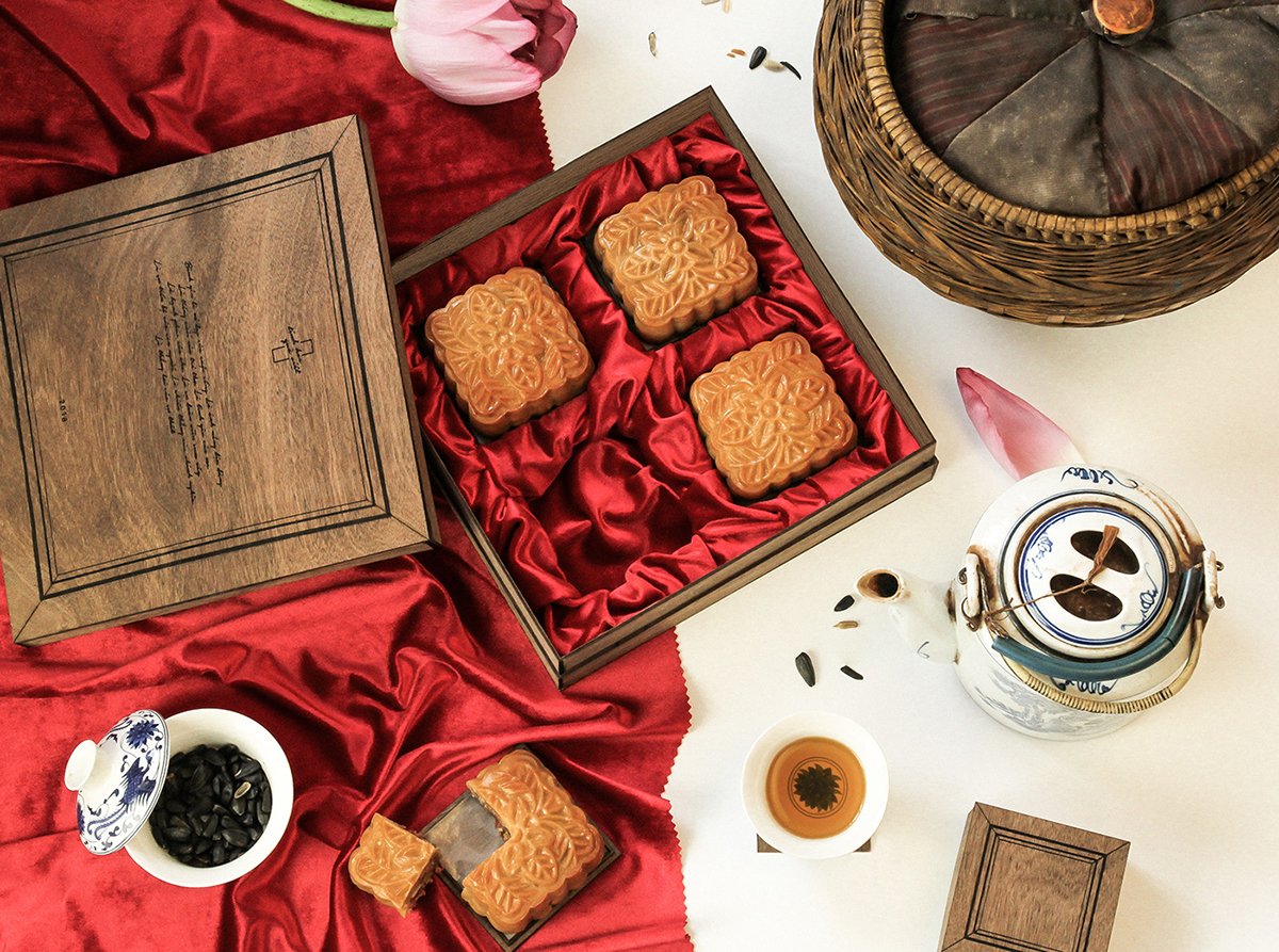 高端月餅品牌包裝設(shè)計(jì)案例，品牌設(shè)計(jì)，品牌包裝設(shè)計(jì)，高端品牌設(shè)計(jì)，月餅包裝設(shè)計(jì)，月餅品牌包裝案例，深圳品牌設(shè)計(jì)，左右格局